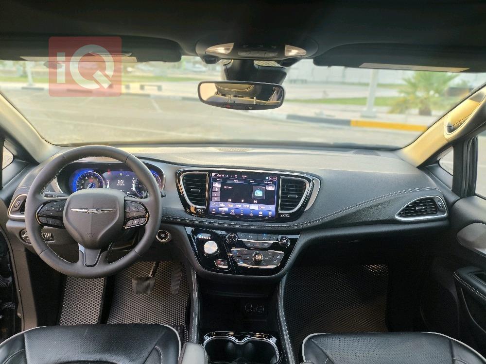 Chrysler Pacifica